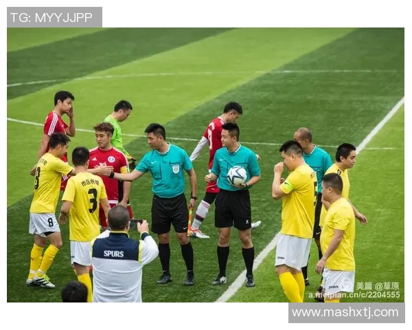 南京足球队与重庆足球队的耐力较量赛后深度分析与反思