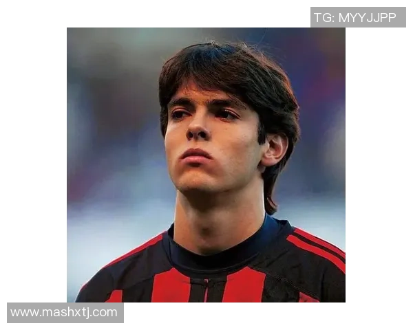 帅气男足球明星头像展示青春活力与运动魅力的完美结合 帅气男足球明星头像展示青春活力与运动魅力的完美结合